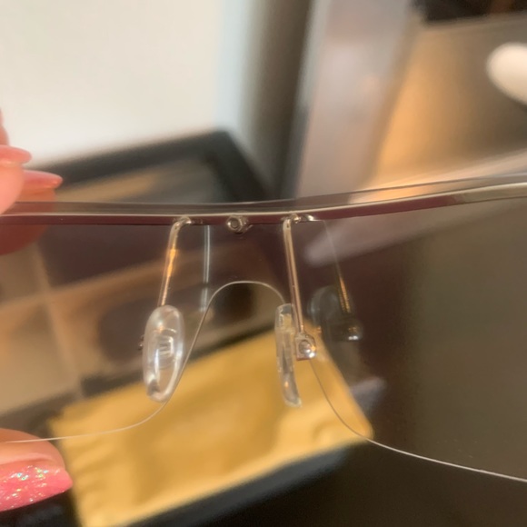 Gucci light tinted silver frame gradient blades. - Picture 5 of 10